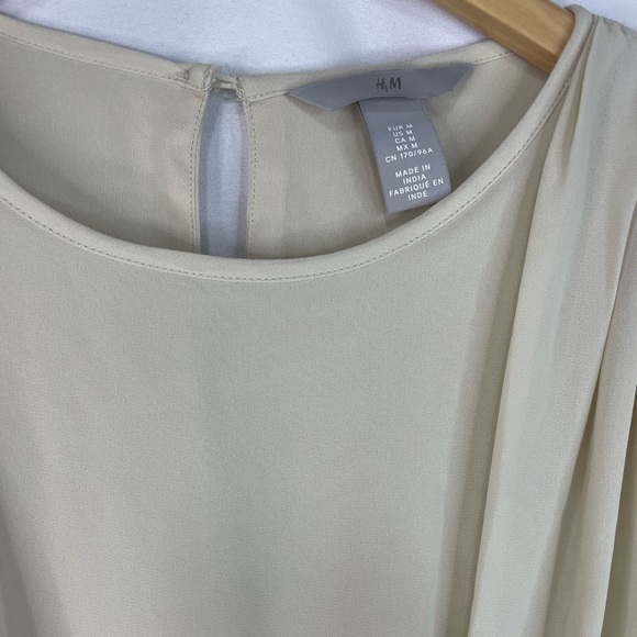 H&M Dress. - Picture 2 of 4